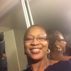 Meet your Posher, Idongesit